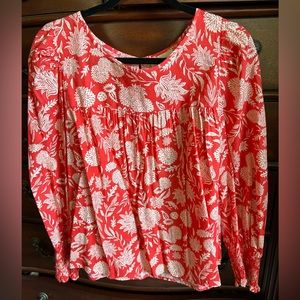 Cute orange top- long sleeve